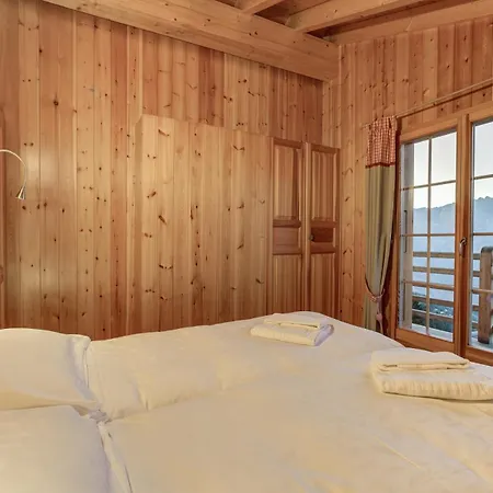 Chalet Orange 木屋 拉茨欧马兹