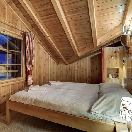 木屋 Chalet Orange