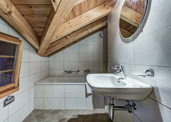 Aurelia Domek alpejski *